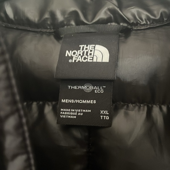 The North Face puffer coat - Picture 3 of 4